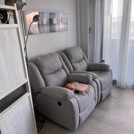 French Riviera 1 Bedroom On The Beach Facing Cannes Theoule-sur-Mer Exterior photo