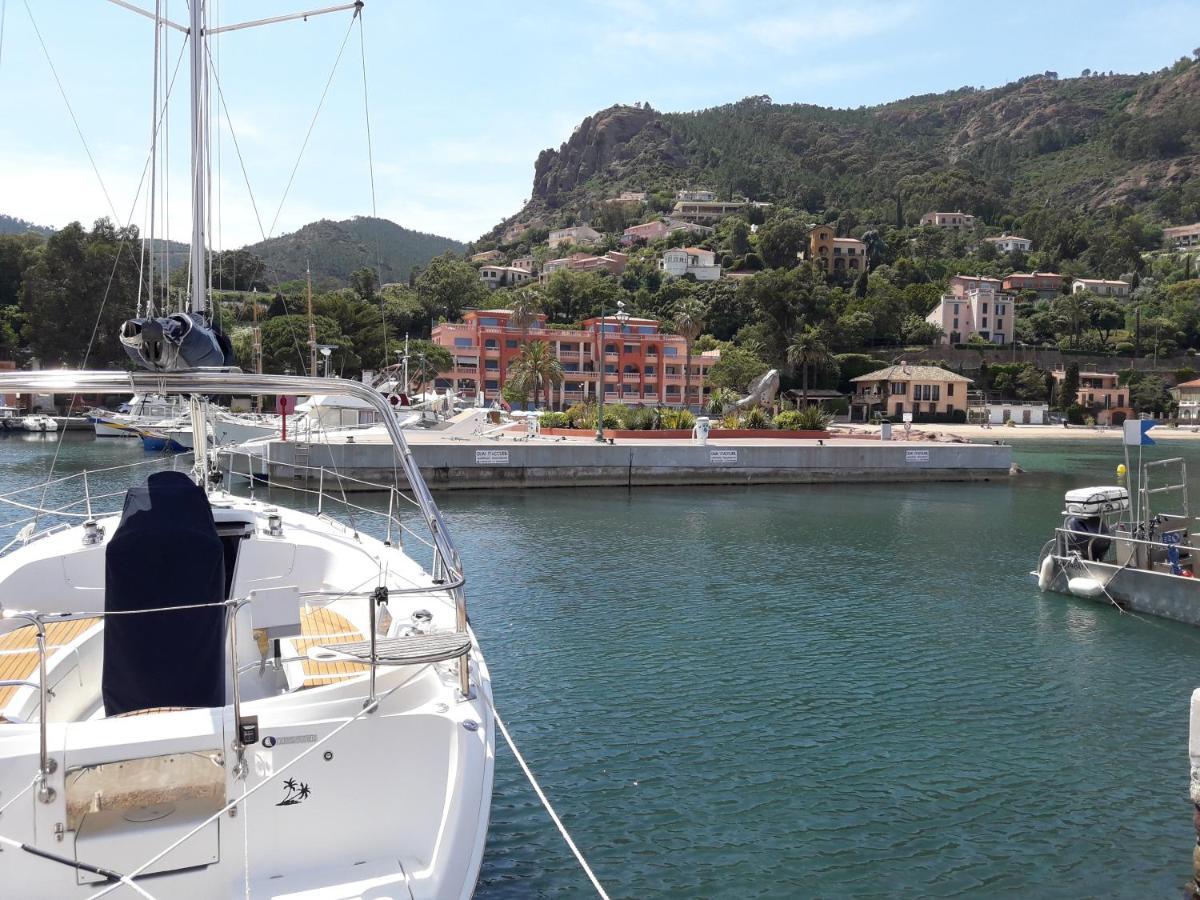 French Riviera 1 Bedroom On The Beach Facing Cannes Theoule-sur-Mer Exterior photo