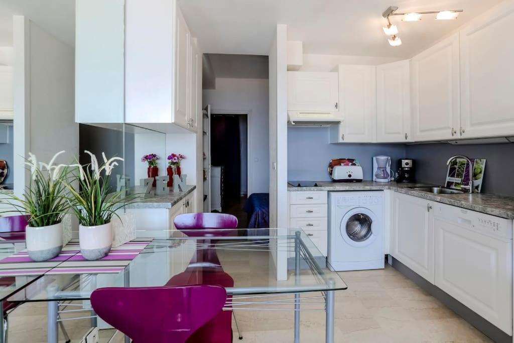 French Riviera 1 Bedroom On The Beach Facing Cannes Theoule-sur-Mer Exterior photo